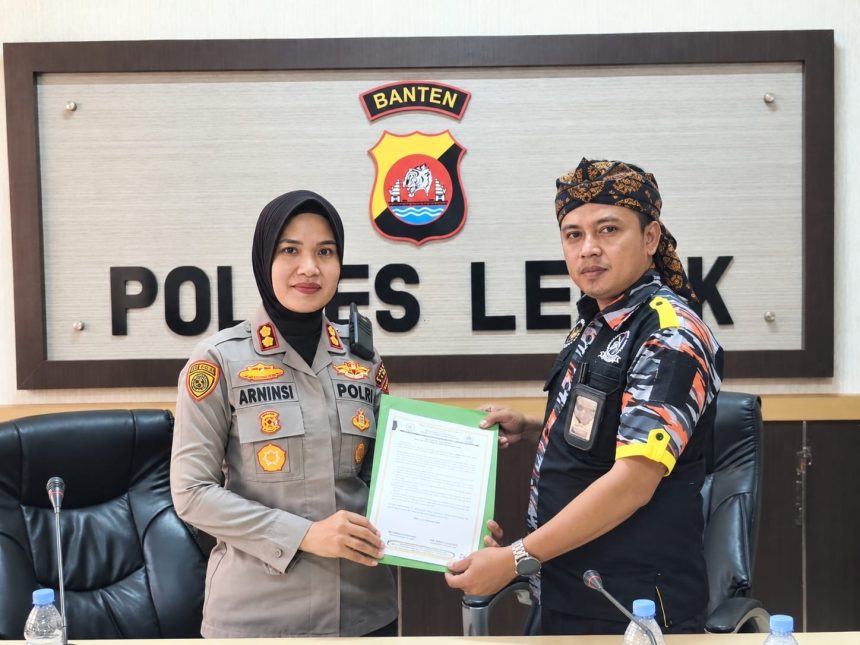 King Naga Serahkan MoU Kamtibmas kepada Kapolres Lebak/Dok. Istimewa